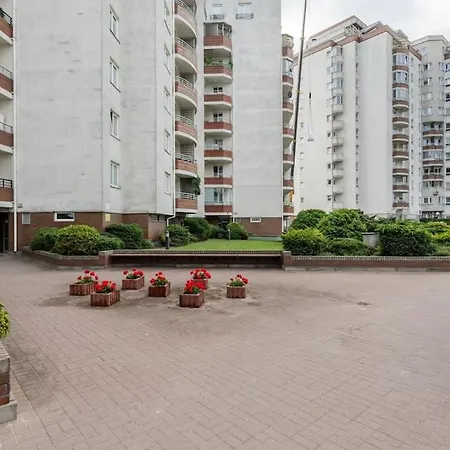 Superapart Malborska 3 דירה ורשה