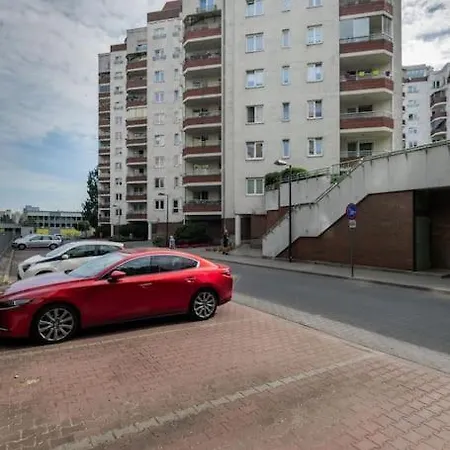 Superapart Malborska 3 דירה *