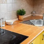 Superapart Malborska 3 דירה ורשה