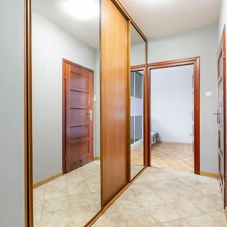 Superapart Malborska 3 Daire Varşova