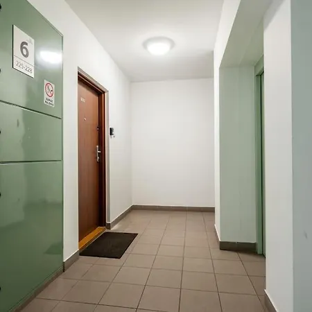 Superapart Malborska 3 Daire Varşova